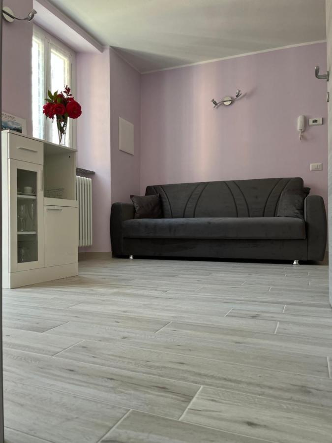 Casa Castellana Apt 1 E Casa Castellana Apt 2 Sala Comacina Luaran gambar